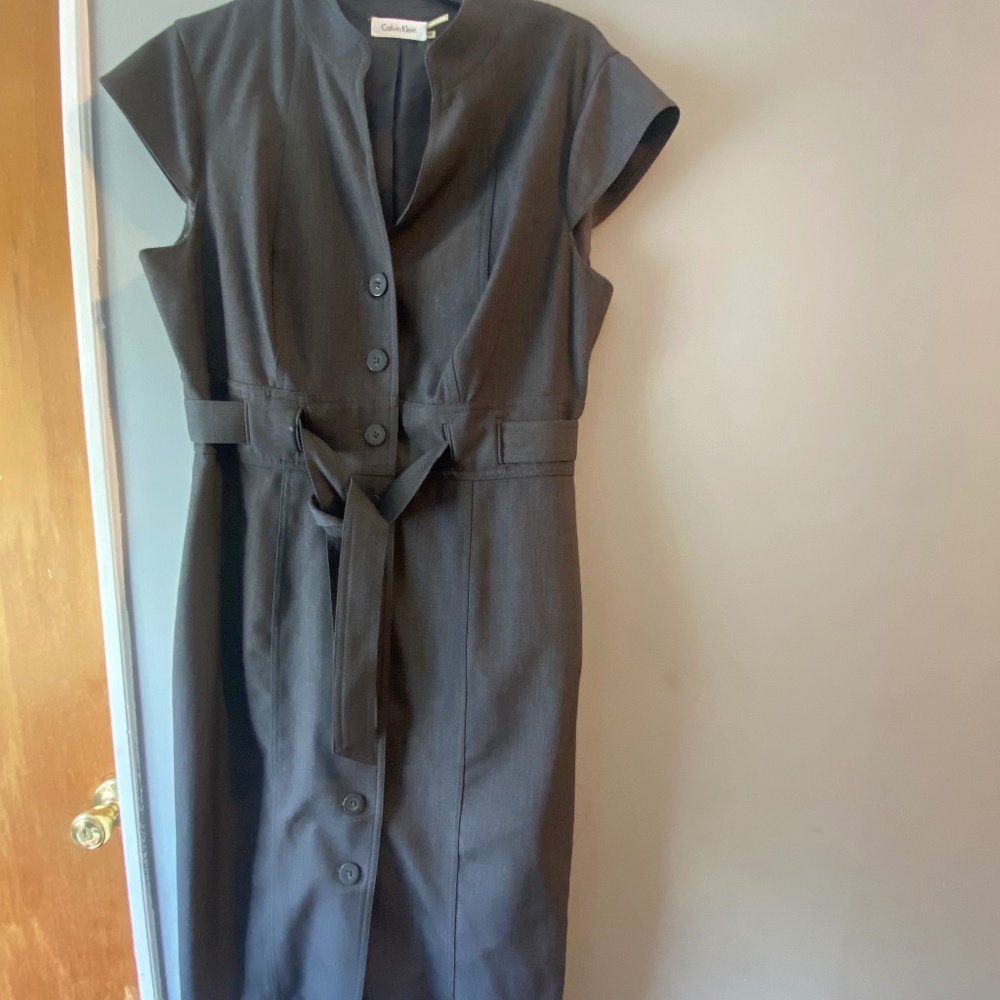 Calvin Klein grey cap sleeve buttoned dress with tie waist
